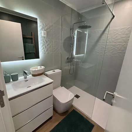 - The Light House * פניש